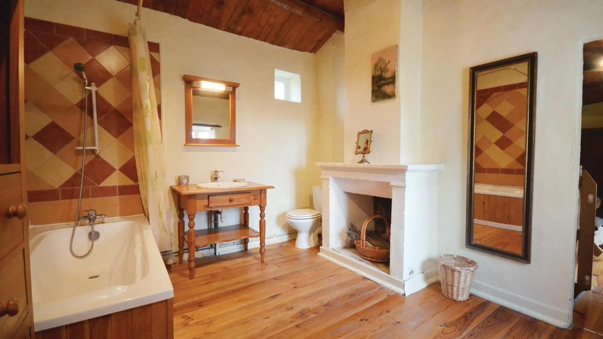 Cozy Home In Valreas With Wifi 0*,  France
