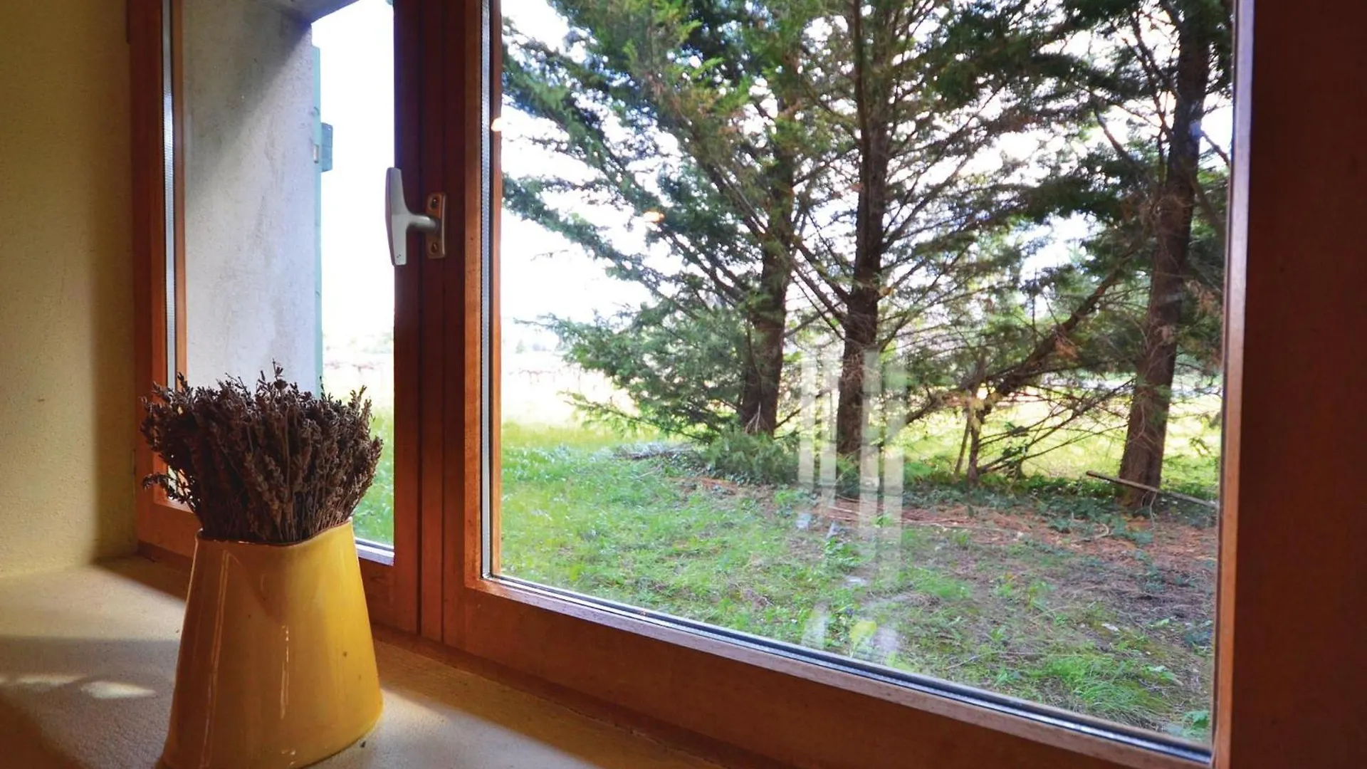 Cozy Home In Valreas With Wifi 0*,  France