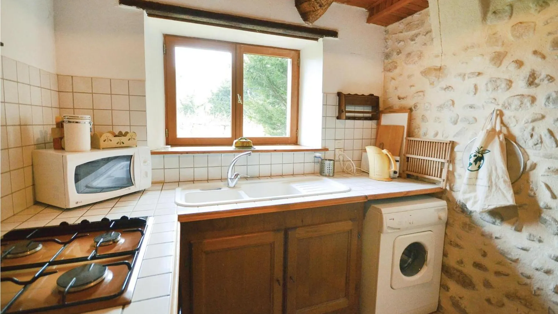 Cozy Home In Valreas With Wifi Holiday home