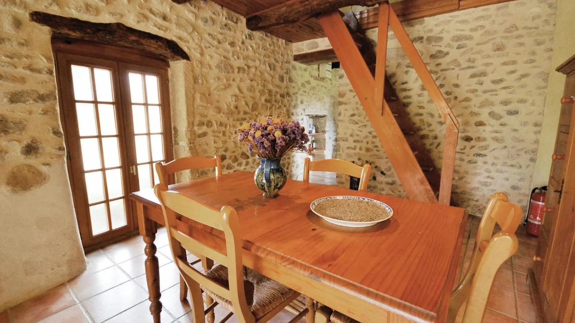 Cozy Home In Valreas With Wifi