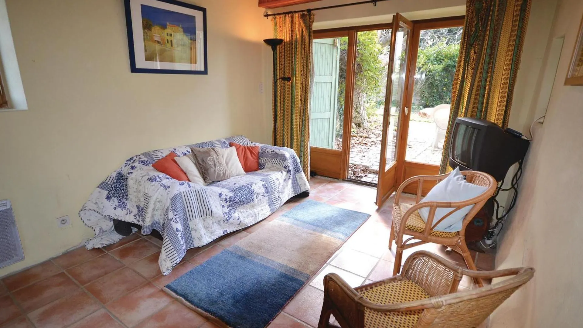Cozy Home In Valreas With Wifi 0*,