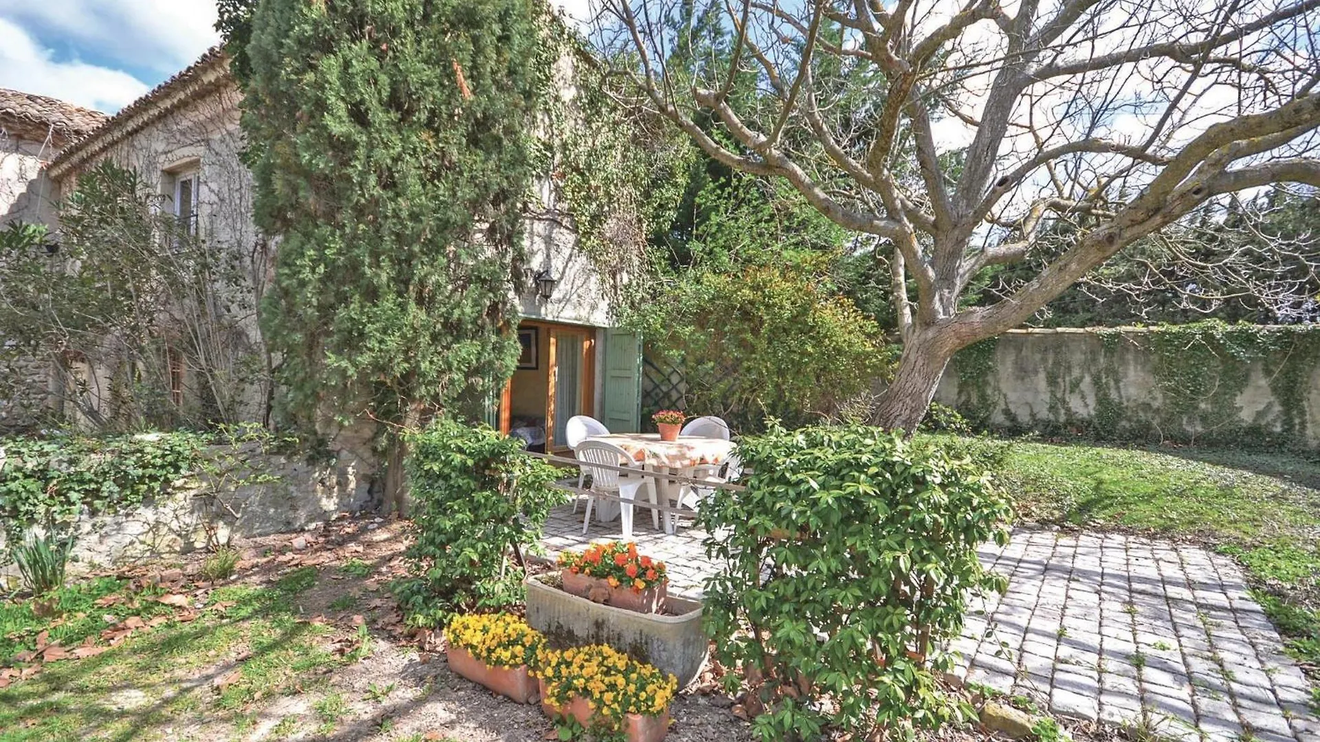 Holiday home Cozy Home In Valreas With Wifi